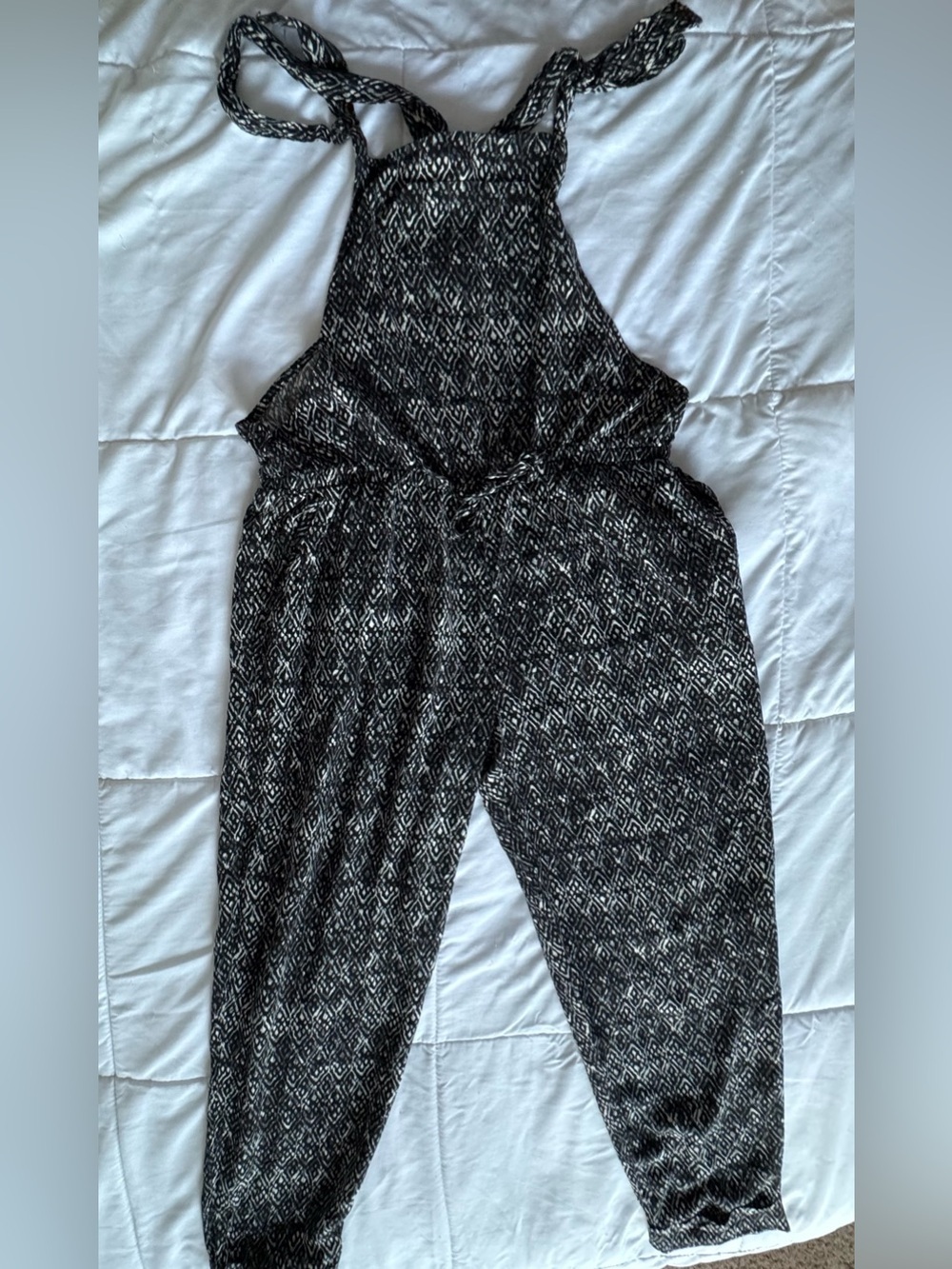 Wet Seal Black and White Geometric Maxi Jumpsuit - Picture 7 of 8